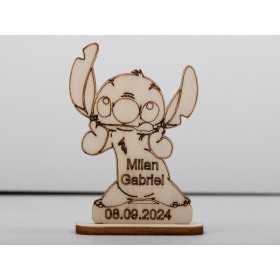 L1254-Decoratiune lemn marturie eveniment special Stitch 6x9cm - 1 buc