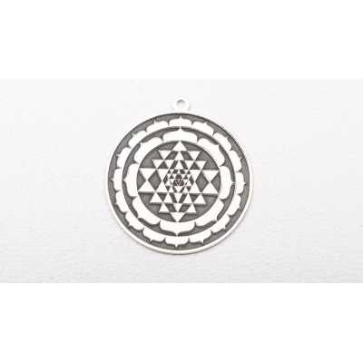Pandantiv Sri Yantra mandala din argint 925, gravură în relief 27mm E2055