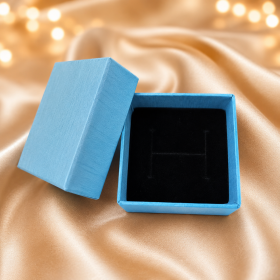 Cutie pentru Bijuterii Albastra Premium 5x5x2.8 cm cu Interior Buretat D169