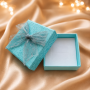 Cutie pentru Bijuterii Turcoaz cu Fundita Decorativa 5x5x3.5 cm D172