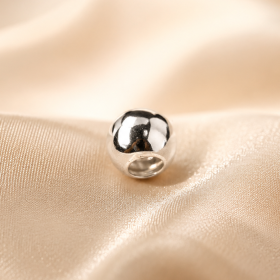 Biluta Argint 925 Polished 4 mm cu orificiu 1.8 mm pentru bijuterii handmade, 1 bucata G0776