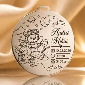 Banut de mot din argint 925 personalizat cu ursulet in avion - Nume si date nastere 22 mm S0273