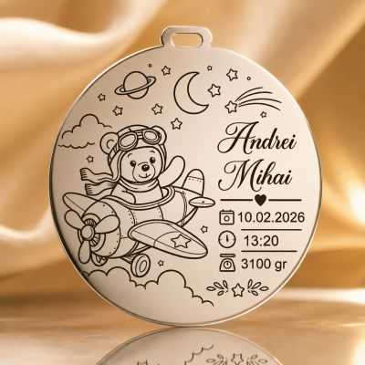 Banut de mot din argint 925 personalizat cu ursulet in avion - Nume si date nastere 22 mm S0273