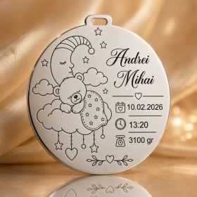 Banut de mot din argint 925 personalizat cu ursulet adormit - Nume si date nastere 22 mm S0274