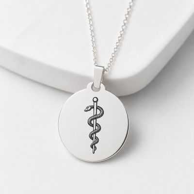 Colier Absolvire Medicină Argint 925 – Bănuț Asclepius cu Data Jurământului Gravată