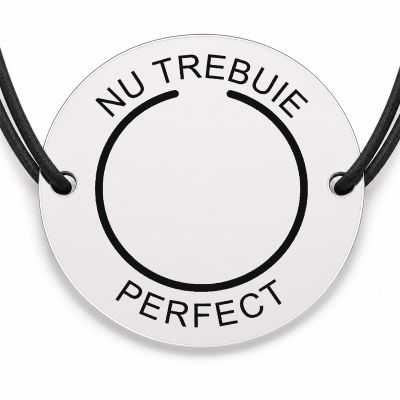 Brățară argint 925 cu bănuț gravat cerc neînchis cu mesajul „Nu trebuie perfect", șnur negru reglabil — R0554